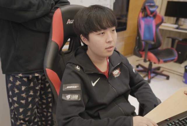 是现代足球 是现代足球