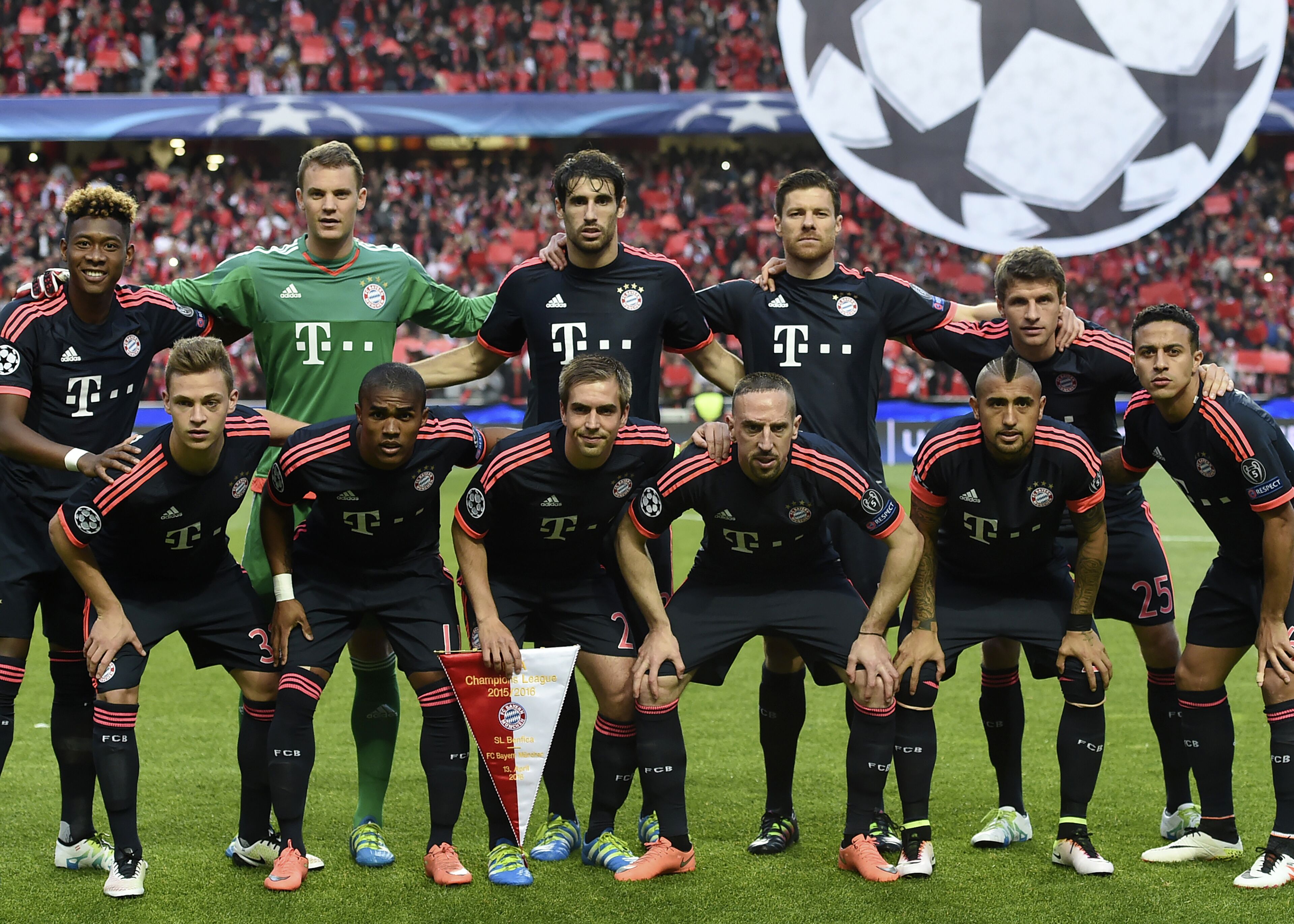 完全陷于被 完全陷于被